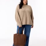 The Commuter Tote in Maple